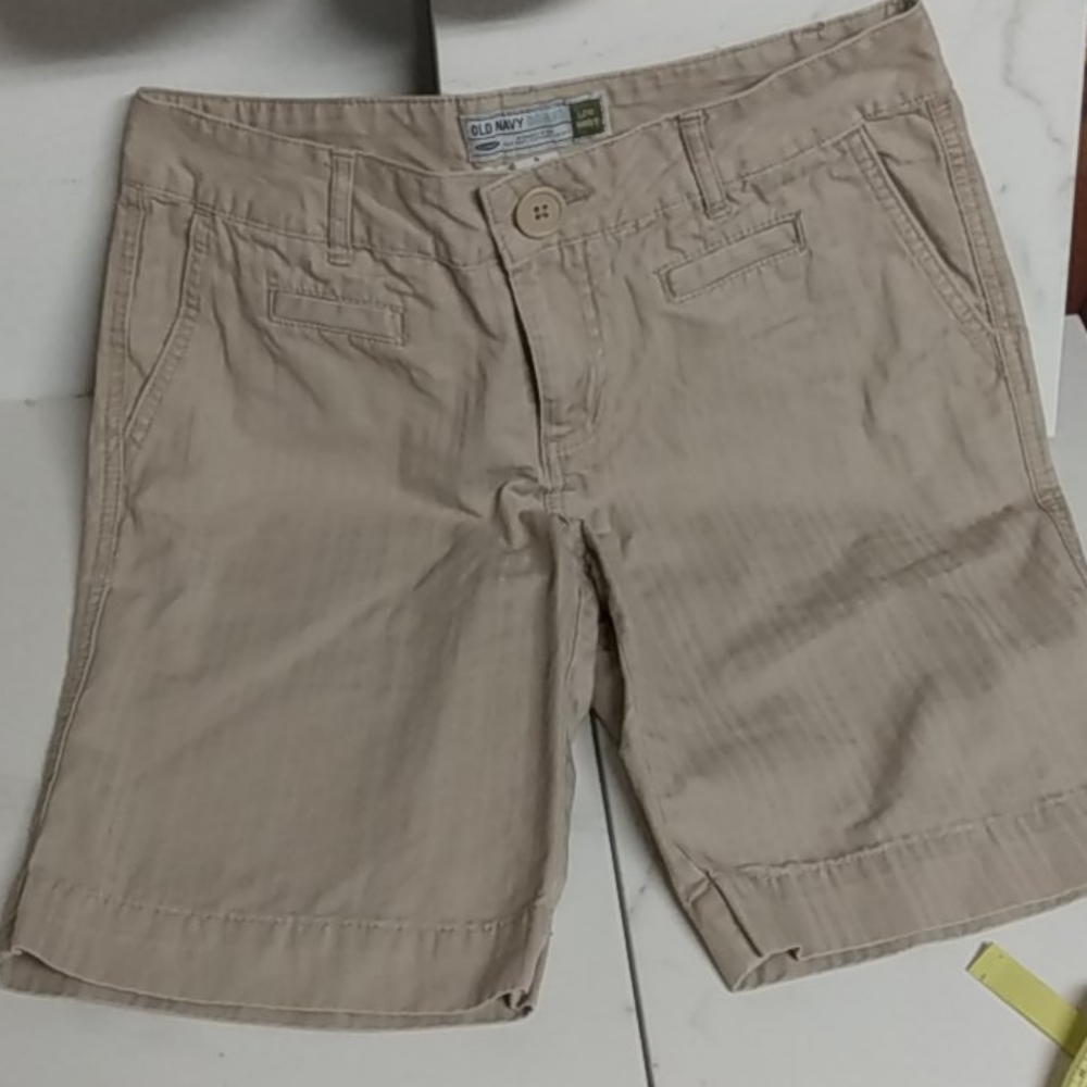 Old Navy Bermuda Trouser Shorts Ghost Stripe